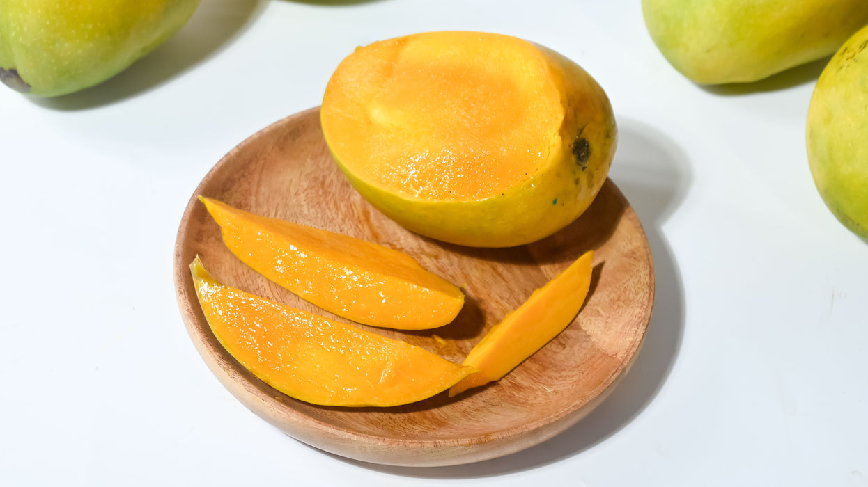 Organic alphonso mango